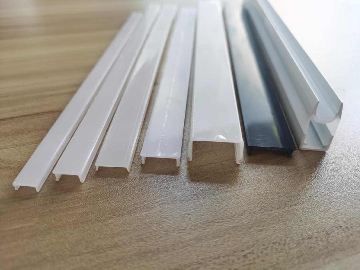 Phân tích nguyên nhân và biện pháp đối phó với độ dày thành không đồng đều trong sản xuất máy khuếch tán ép đùn PC
