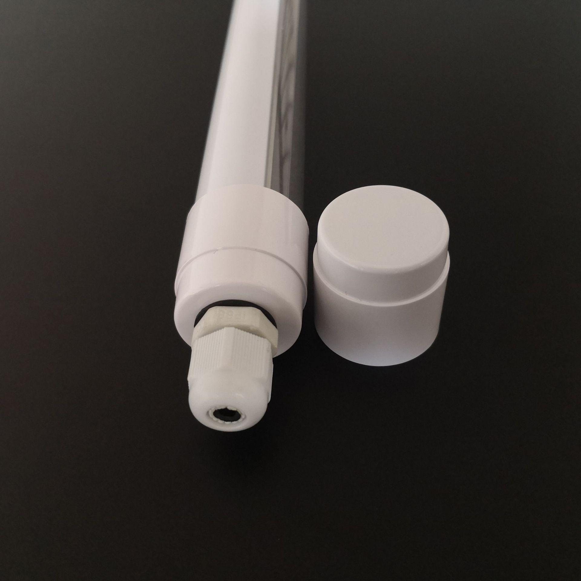 Hiện tượng ăn mòn trong quá trình xử lý bề mặt nhôm định hình trong vỏ đèn tuýp LED
