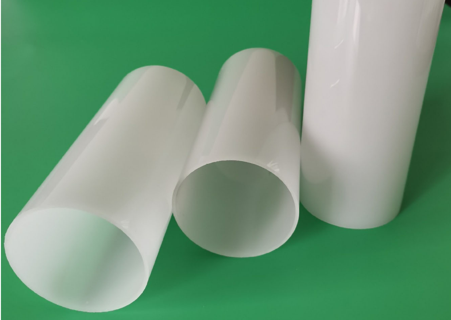 Một trong những nguyên nhân khiến ống polycarbonate bị phai màu