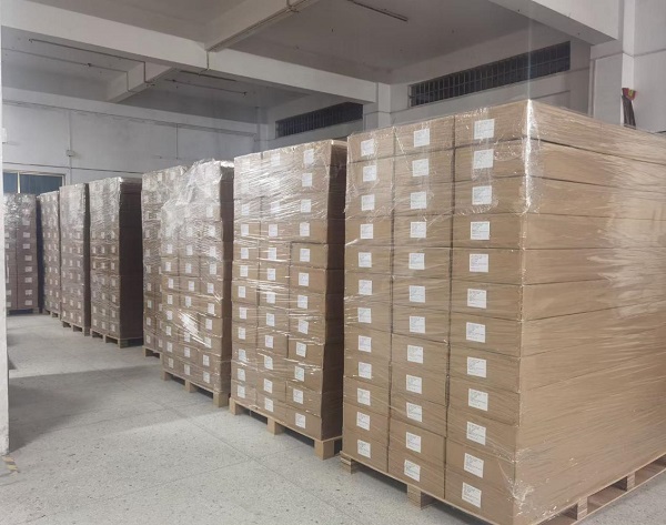 Chúng tôi sản xuất bằng sự tận tâm, chúng tôi phục vụ bằng cả trái tim.